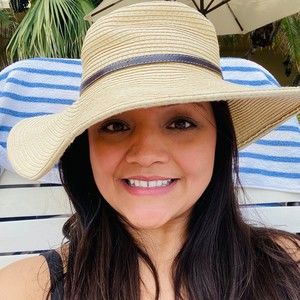 Meet your Posher, Abby